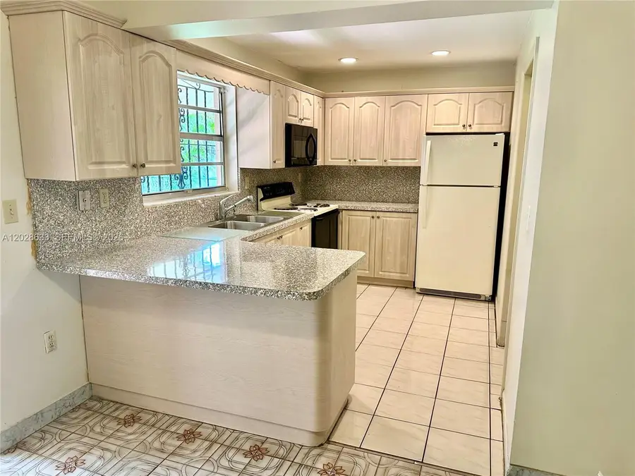 900 SW 104th Ave #2-5B, Miami, FL 33174 - #2