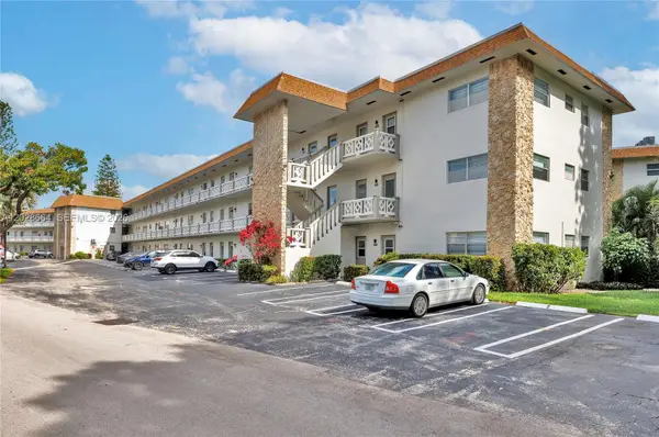 4805 NW 35th St #416, Lauderdale Lakes, FL 33319