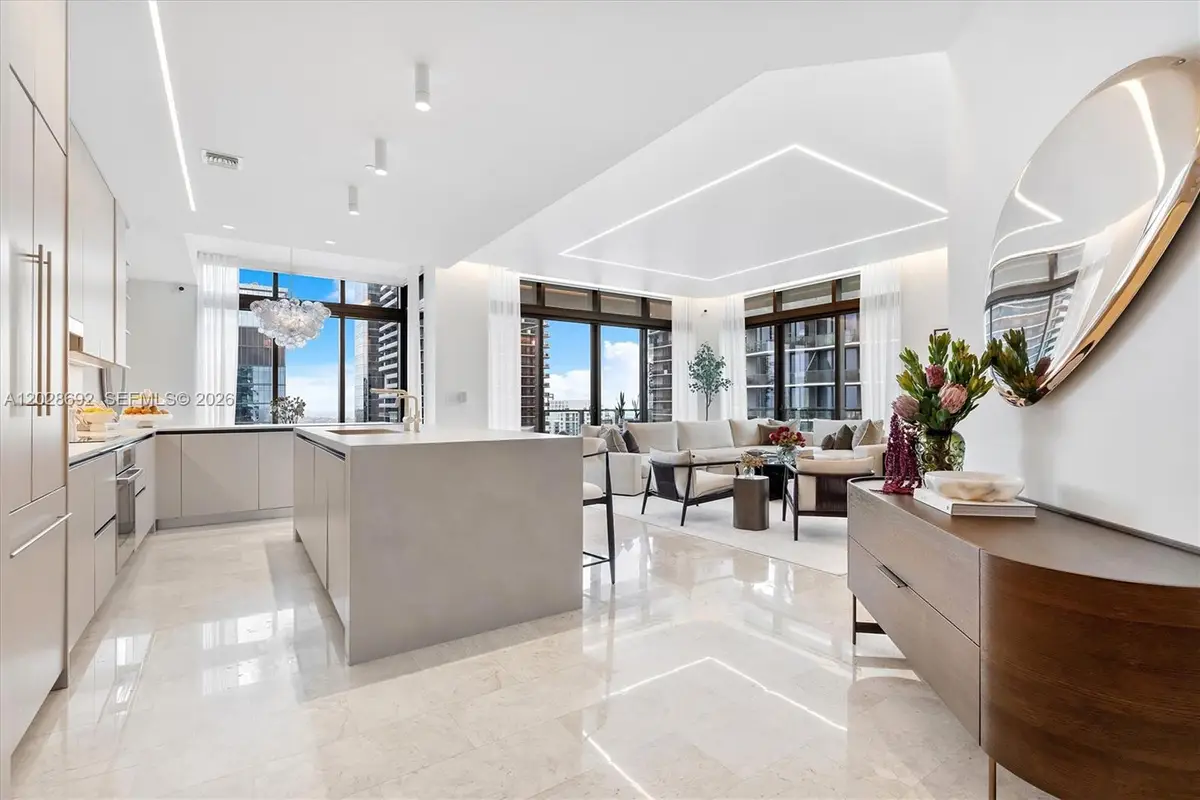 88 SW 7th St #4001, Miami, FL 33130 - #1