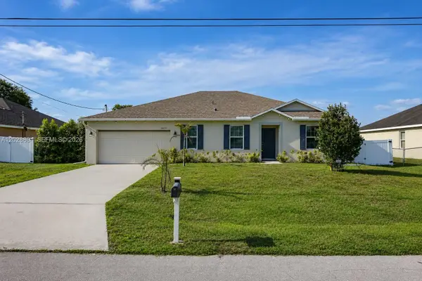 1025 SW Sarto Ln, Port St Lucie, FL 34953