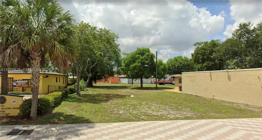 1102 NW 6th St, Fort Lauderdale, FL 33311 - #3