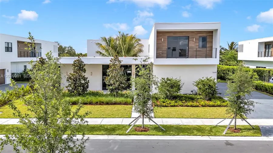 16689 N Botaniko Dr N, Weston, FL 33326 - #3