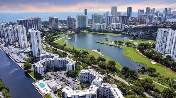 3475 N Country Club Dr #503, Aventura, FL 33180