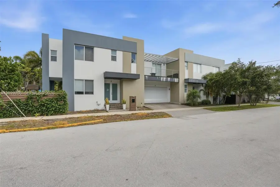 1417 NE 17th St, Fort Lauderdale, FL 33305 - #3
