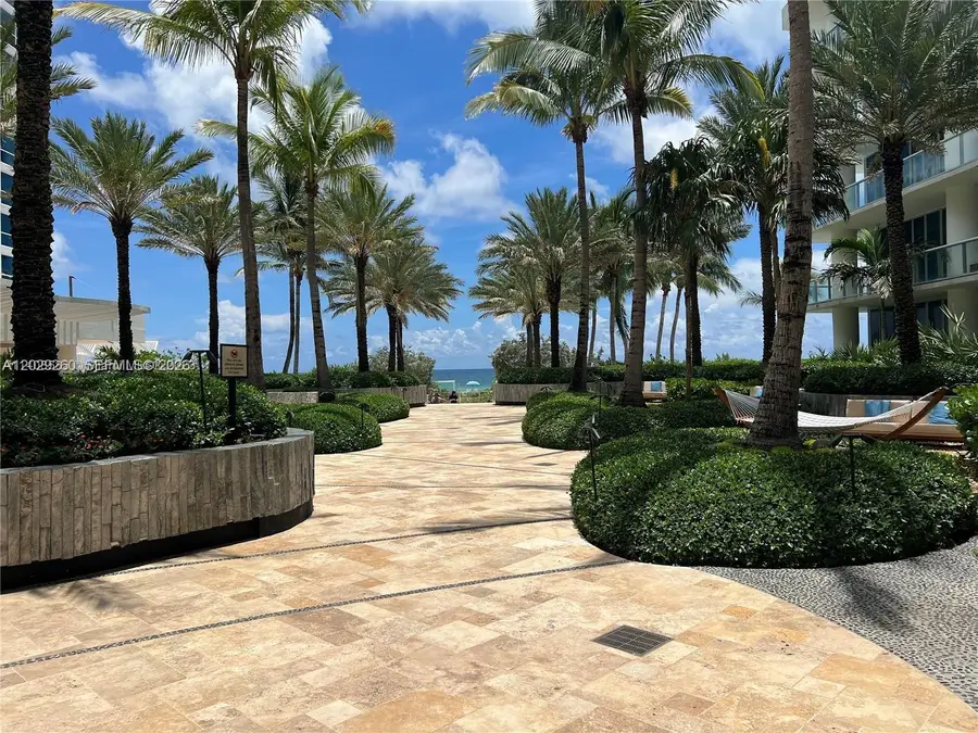 6799 Collins Ave #1501, Miami Beach, FL 33141 - #3