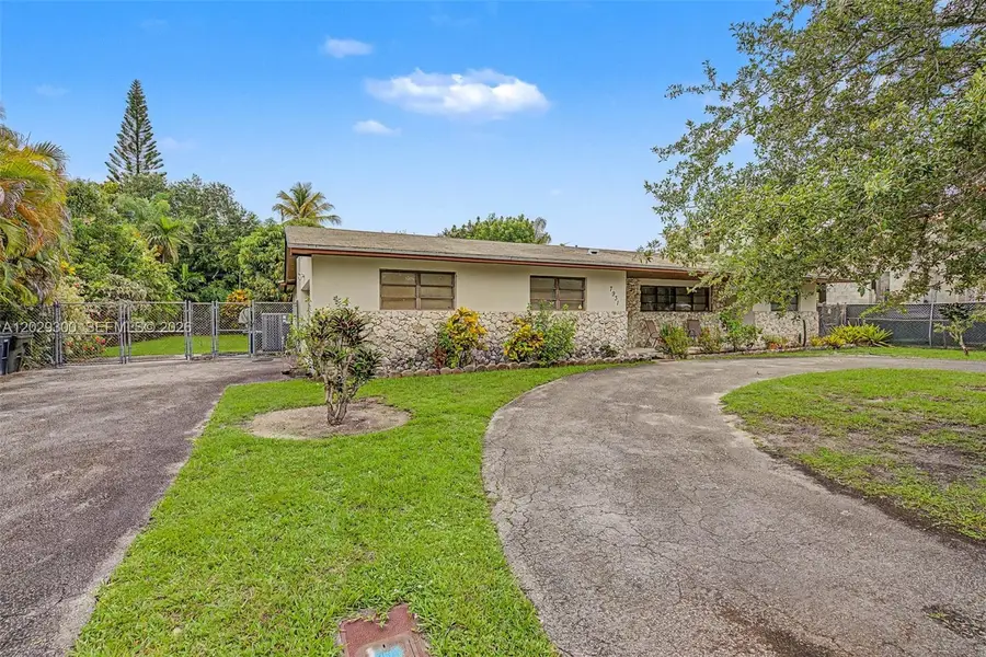 7931 SW 59th Ave, South Miami, FL 33143 - #3