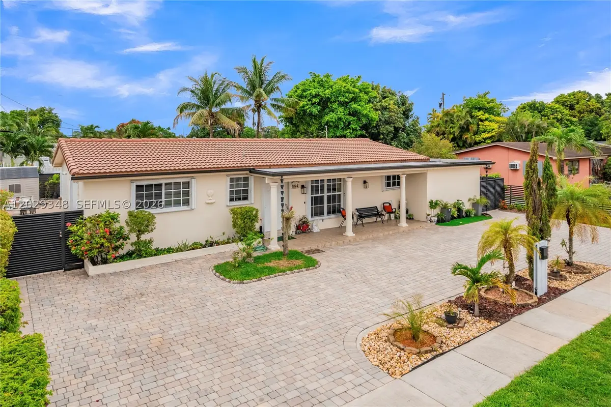 884 W 72nd Pl, Hialeah, FL 33014 - #1