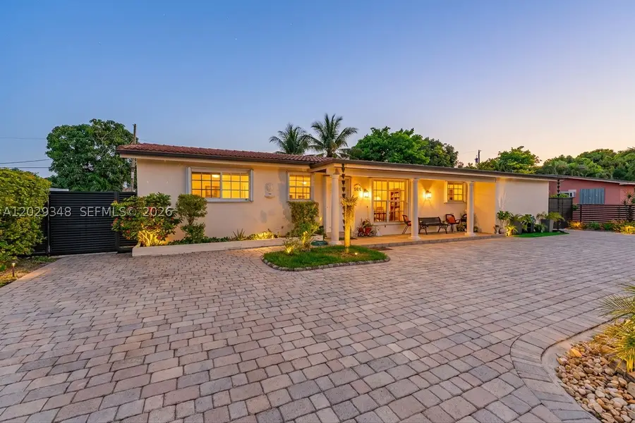 884 W 72nd Pl, Hialeah, FL 33014 - #2