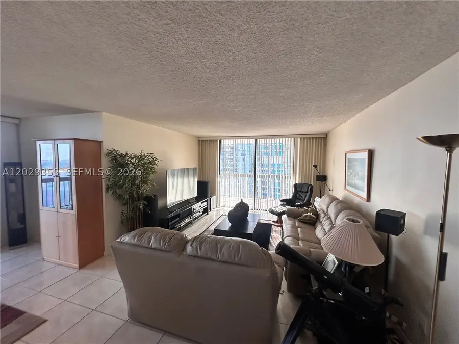 2333 Brickell Ave #1402, Miami, FL 33129 - #3