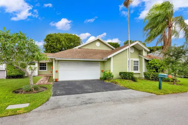 10344 SW 141st Ct, Miami, FL 33186