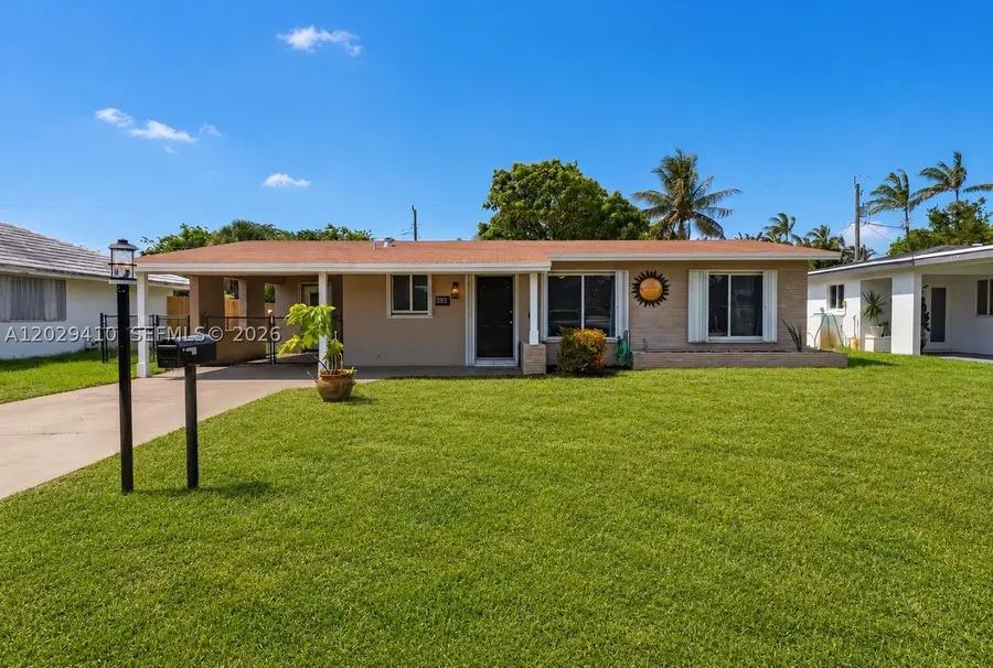 365 NW 46th St, Oakland Park, FL 33309 - #3