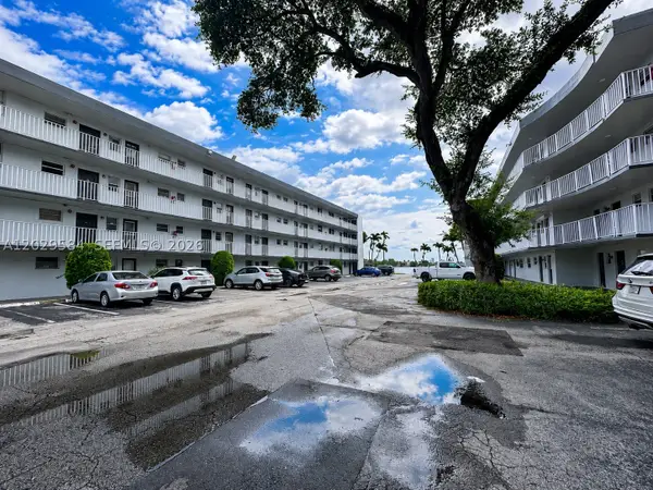 447 NE 195th St #115, Miami, FL 33179