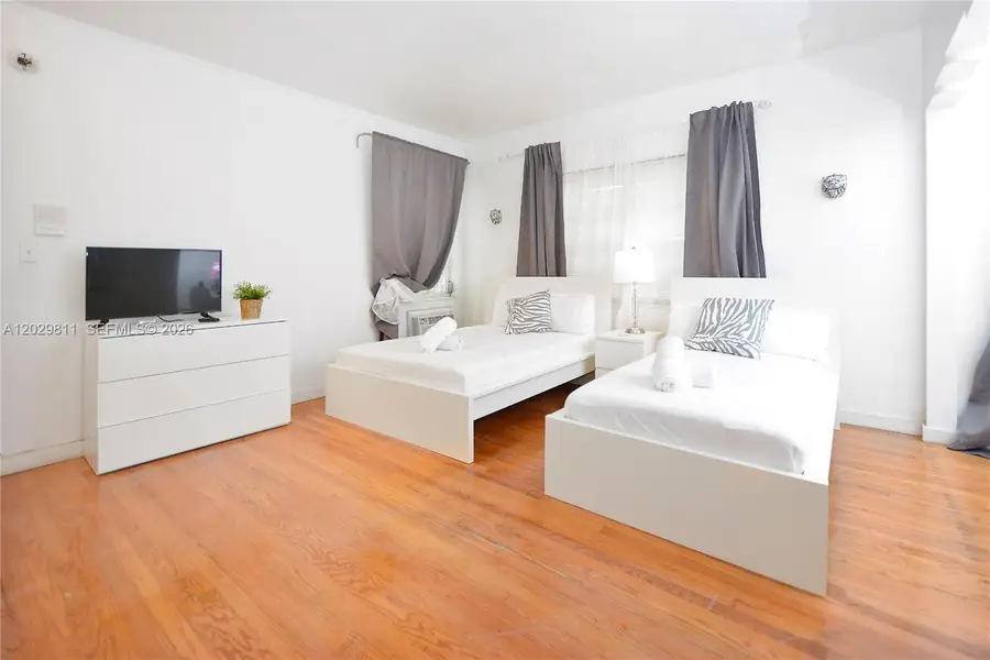 1021 Euclid Ave #1, Miami Beach, FL 33139 - #3