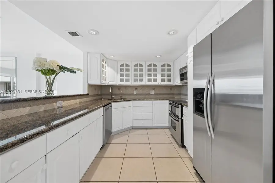 199 Ocean Lane Dr #911, Key Biscayne, FL 33149 - #3