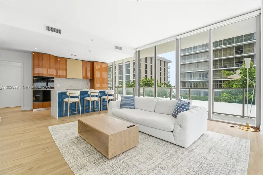 2678 Tigertail Ave #911, Miami, FL 33133 - #2