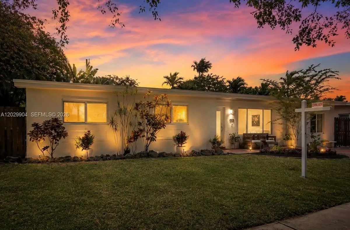 270 NE 123rd St, North Miami, FL 33161 - #1