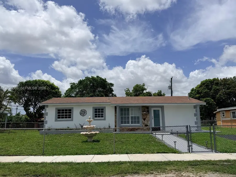 3222 NW 182nd St, Miami Gardens, FL 33056 - #2