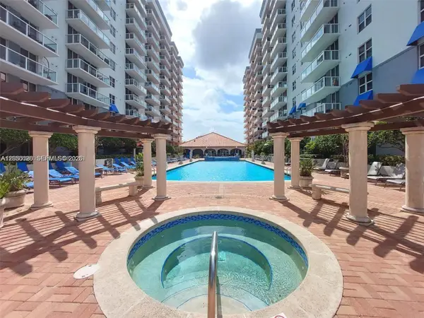 5077 NW 7th St #1111, Miami, FL 33126
