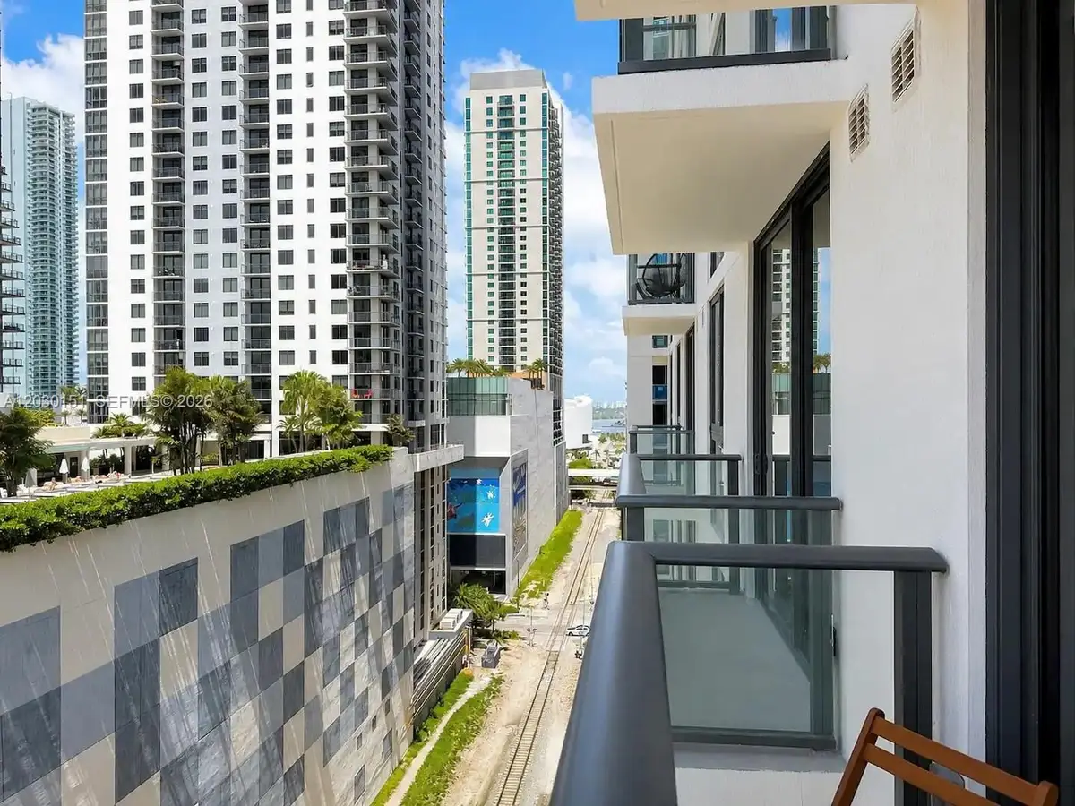 11 NE 6th St #1212, Miami, FL 33132 - #1