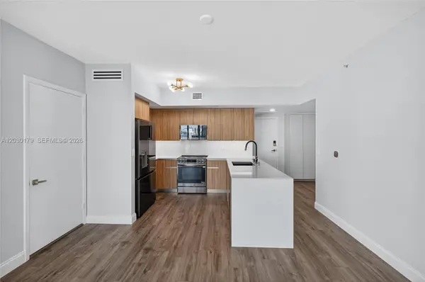 350 S Miami Ave #1705, Miami, FL 33130
