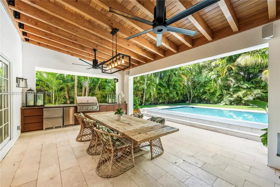 5236 Pine Tree Dr, Miami Beach, FL 33140 - #2