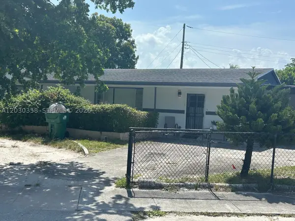 4301 NW 171st St, Miami Gardens, FL 33055