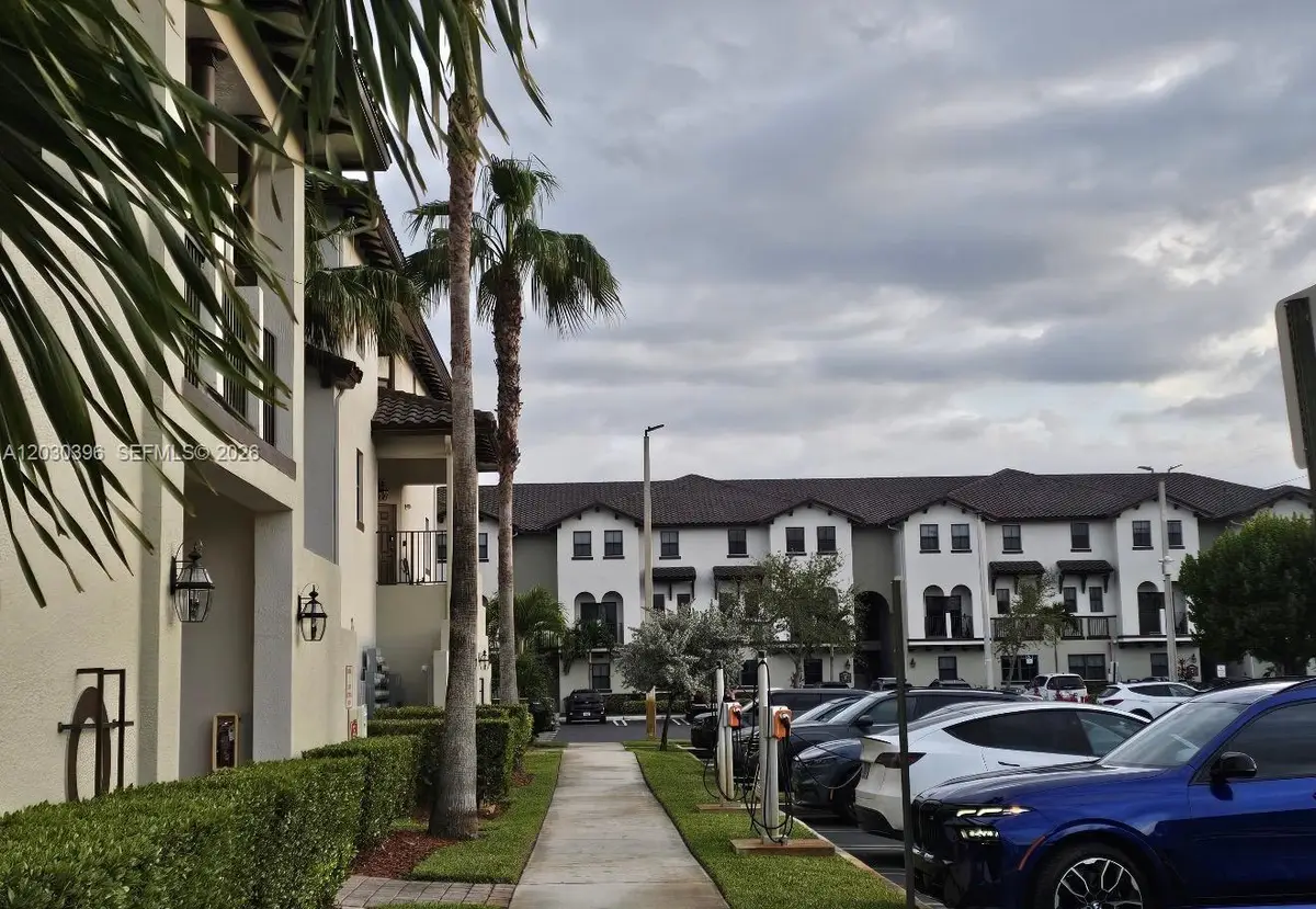 10620 NW 88th St #223, Doral, FL 33178 - #1