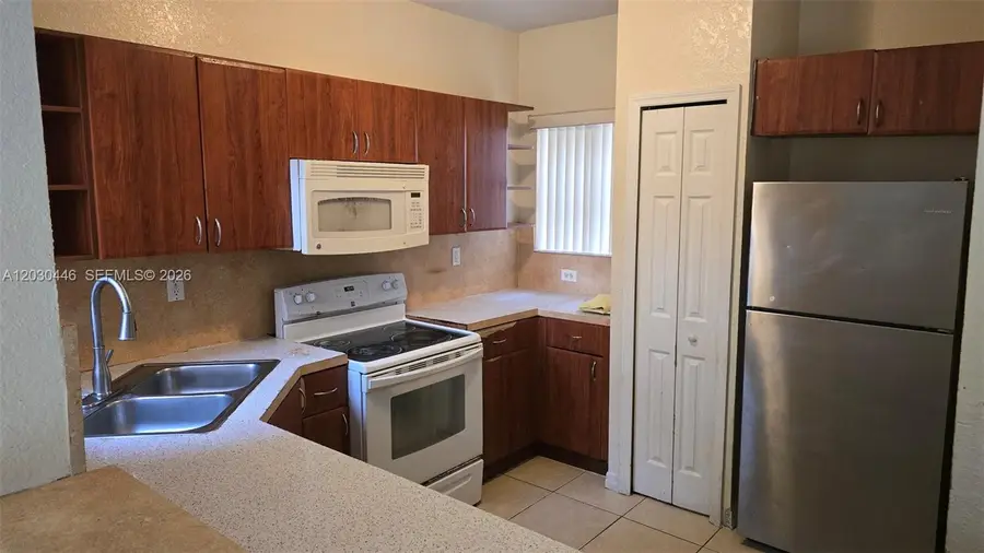 671 SW 10th St, Florida City, FL 33034 - #2