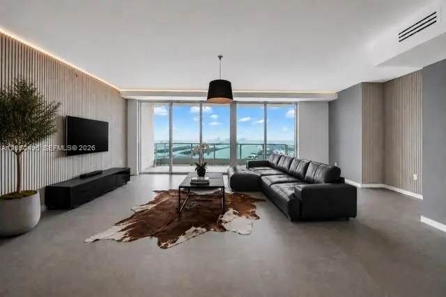900 Biscayne Blvd #PH6205, Miami, FL 33132 - #3