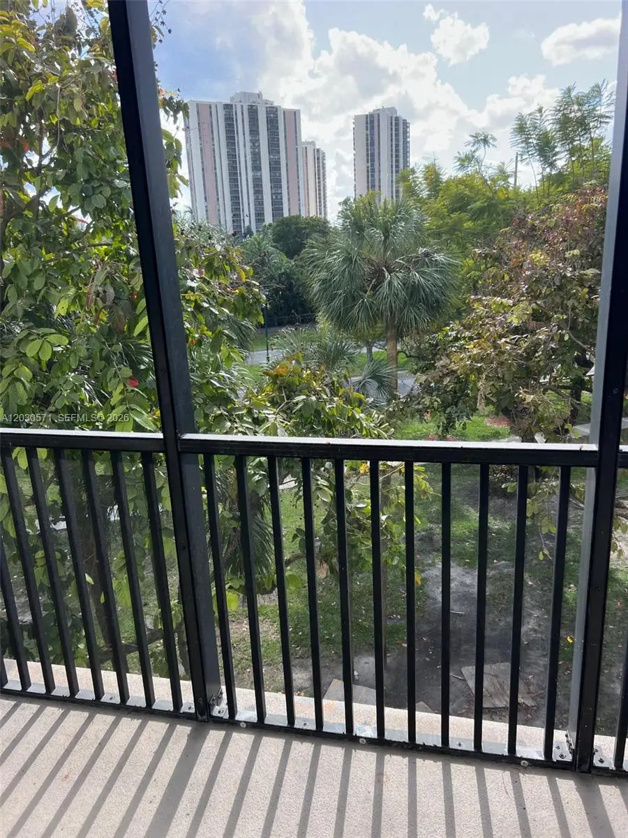 3301 N Country Club Dr #407, Aventura, FL 33180 - #1