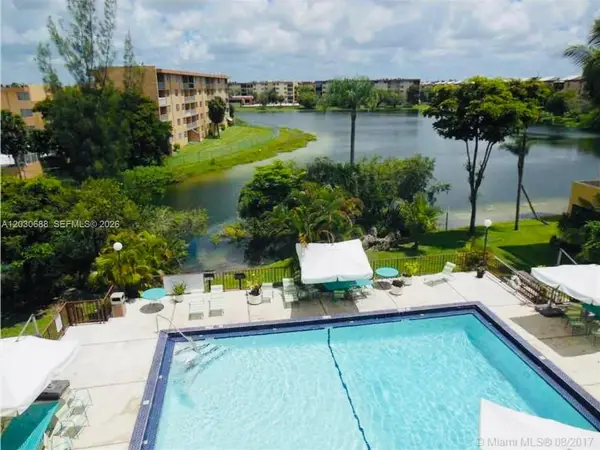 8775 Park Blvd #309, Miami, FL 33172