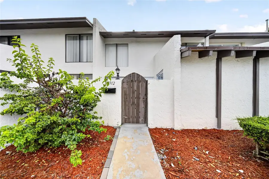 6912 SW 110th Ave, Miami, FL 33173 - #3