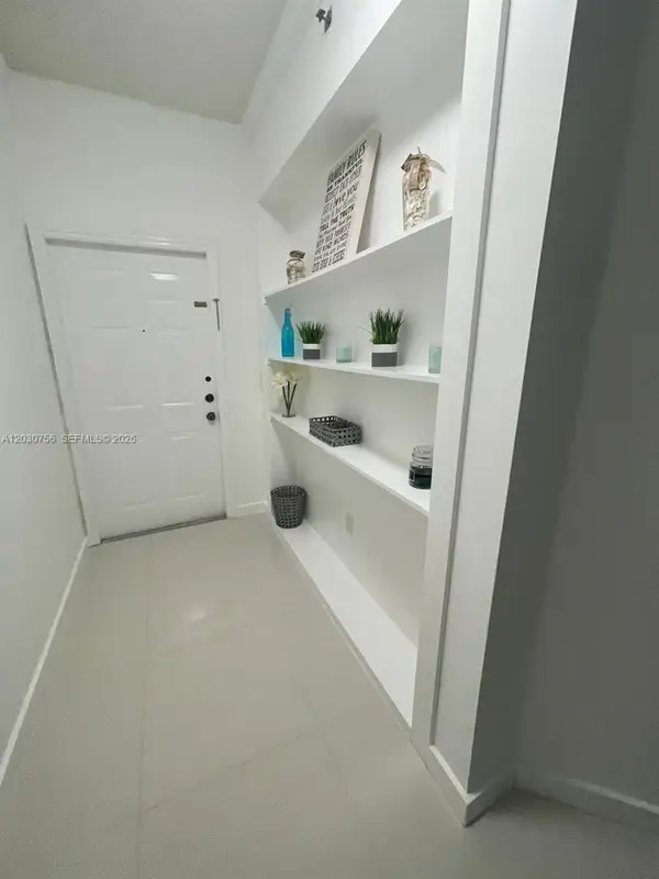 3255 NE 184th St #12114, Aventura, FL 33160
