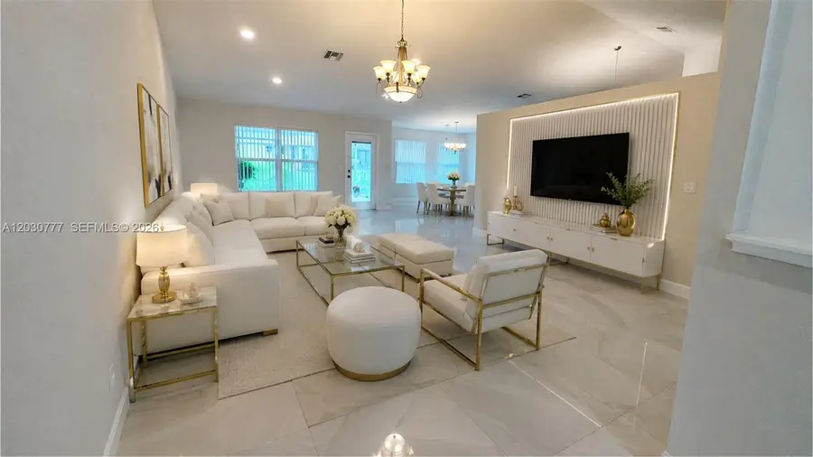 372 Rockland St, Lehigh Acres, FL 33972 - #3