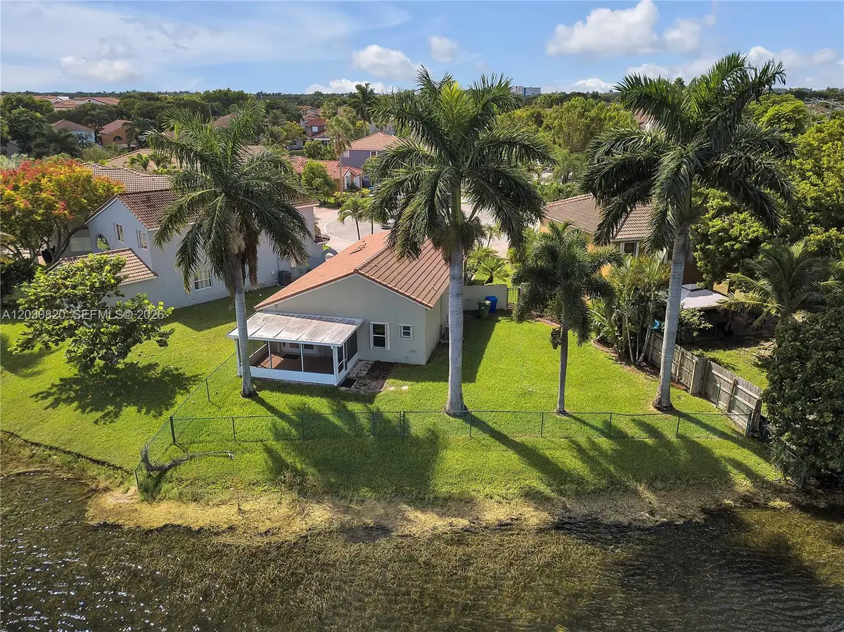 10627 NW 7th St, Pembroke Pines, FL 33026 - #1