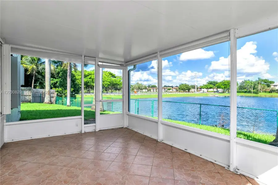 10627 NW 7th St, Pembroke Pines, FL 33026 - #3