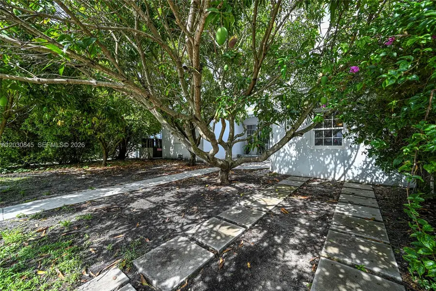 8942 Carlyle Ave, Surfside, FL 33154 - #3