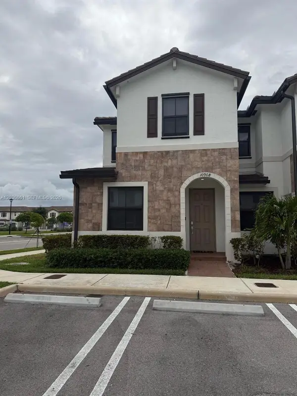 11024 W 35th Ln, Hialeah, FL 33018