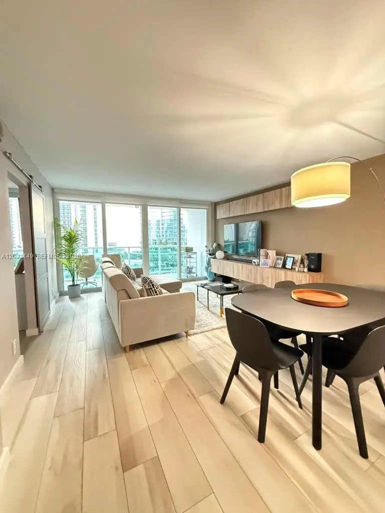 100 Bayview Dr #912, Sunny Isles Beach, FL 33160 - #1