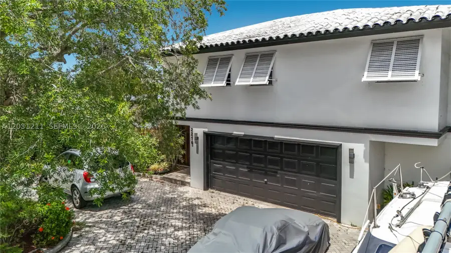 2216 NE 18th Ave, Wilton Manors, FL 33305 - #3