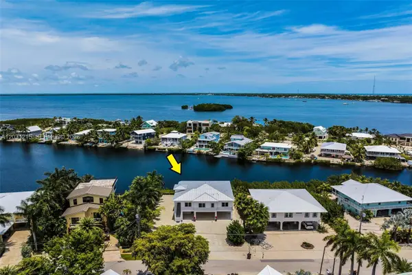 38 N Bounty Ln, Key Largo, FL 33037
