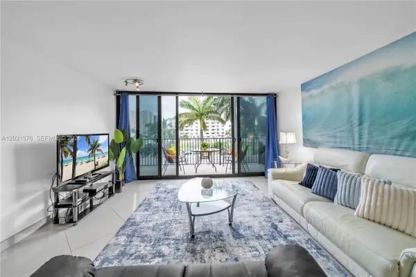2101 S Ocean Dr #204, Hollywood, FL 33019
