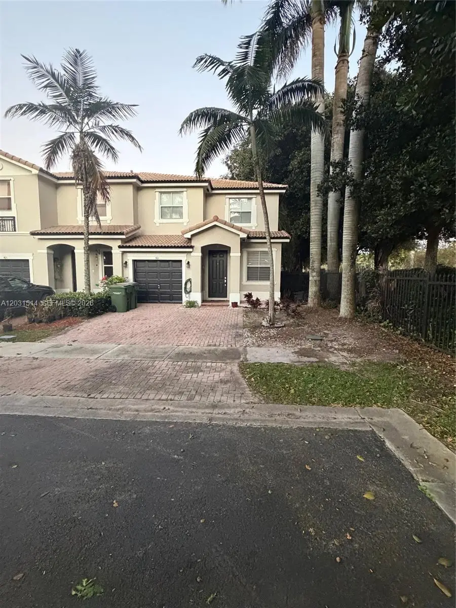 901 NE 42nd Ave, Homestead, FL 33033 - #1