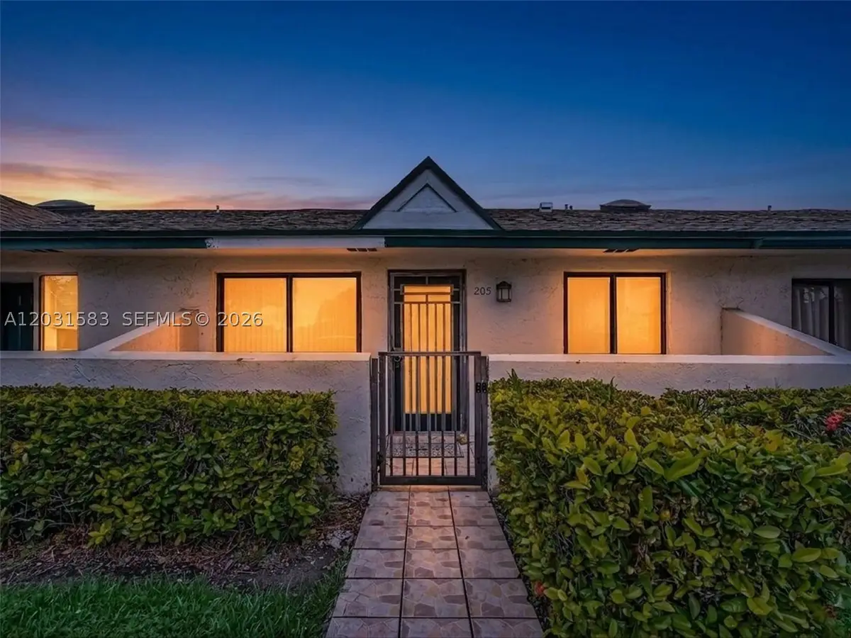 10828 SW 72nd St #205, Miami, FL 33173 - #1