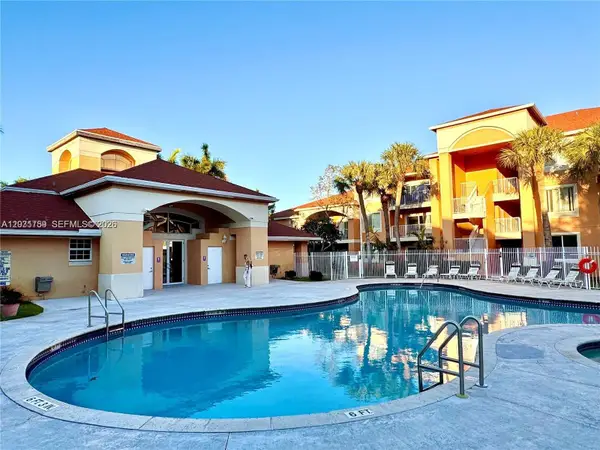 6900 SW 39th St #206J, Davie, FL 33314