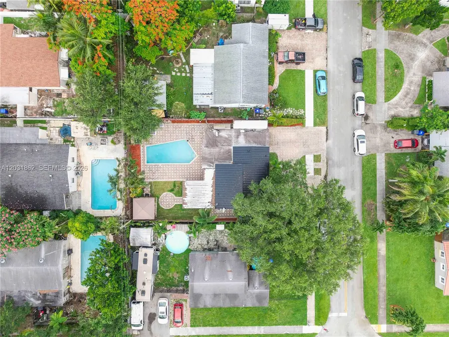 6810 Douglas St, Hollywood, FL 33024 - #2