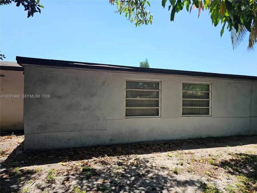 4431 NW 23rd Ct, Lauderhill, FL 33313 - #3