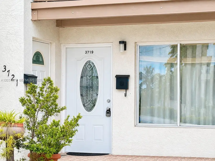 3719 Riverside Dr, Coral Springs, FL 33065 - #2