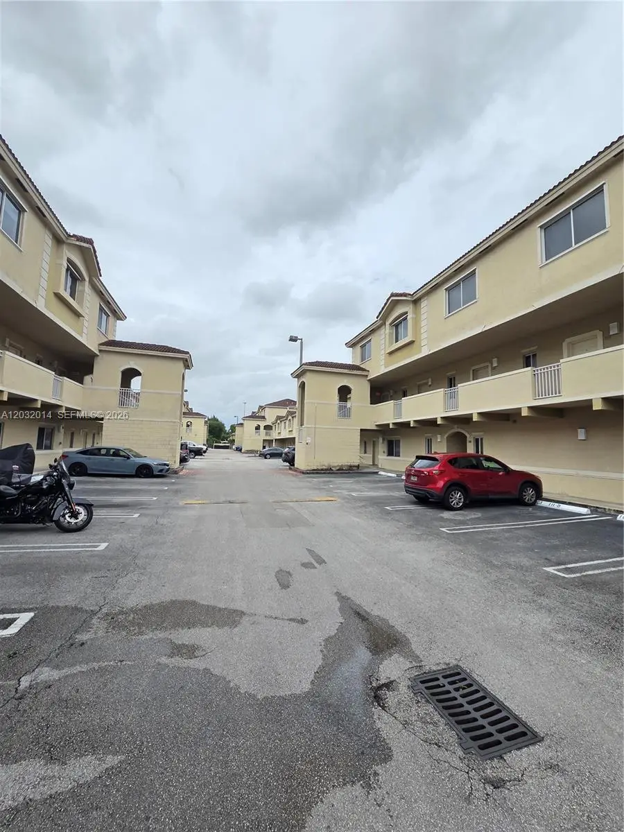 7989 NW 8th St #108D, Miami, FL 33126 - #2