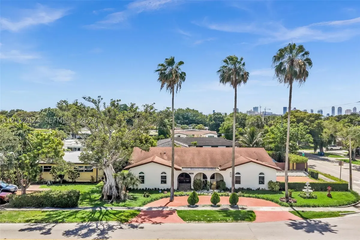 19901 Highland Lakes Blvd, Miami, FL 33179 - #1